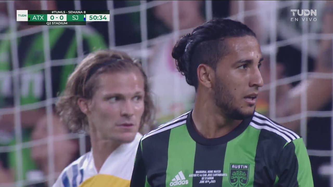 ¡Respira San Jose! De milagro no cae el gol de Cecilio Domínguez