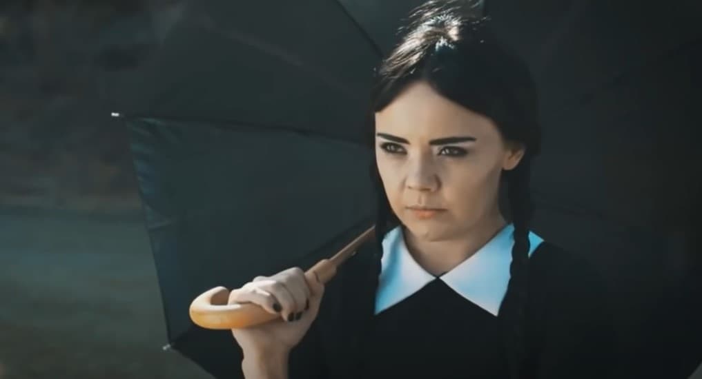 Melissa Hunter como Merlina Addams