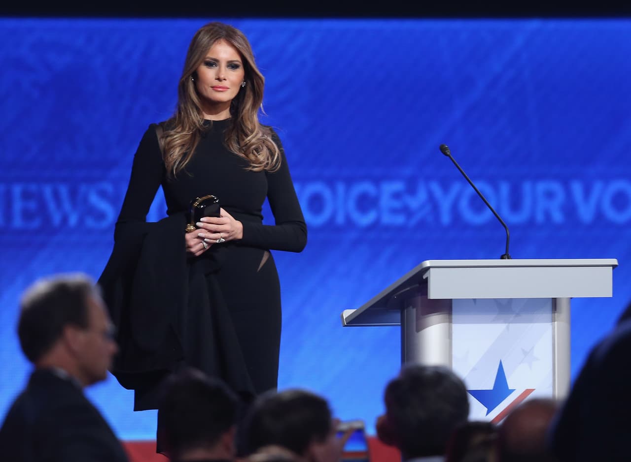 Reportero del 'New York Times' se disculpa por insultar a Melania Trump 