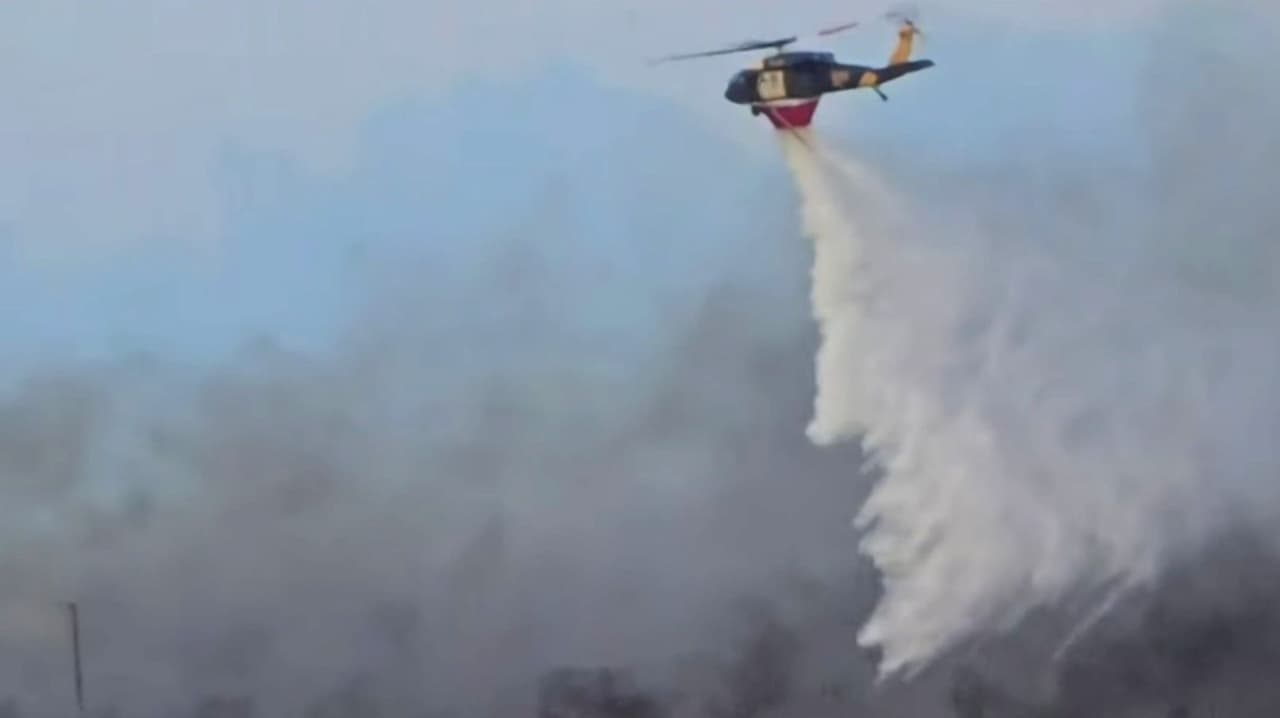 Incendio forestal consume cientos de acres en los Everglades