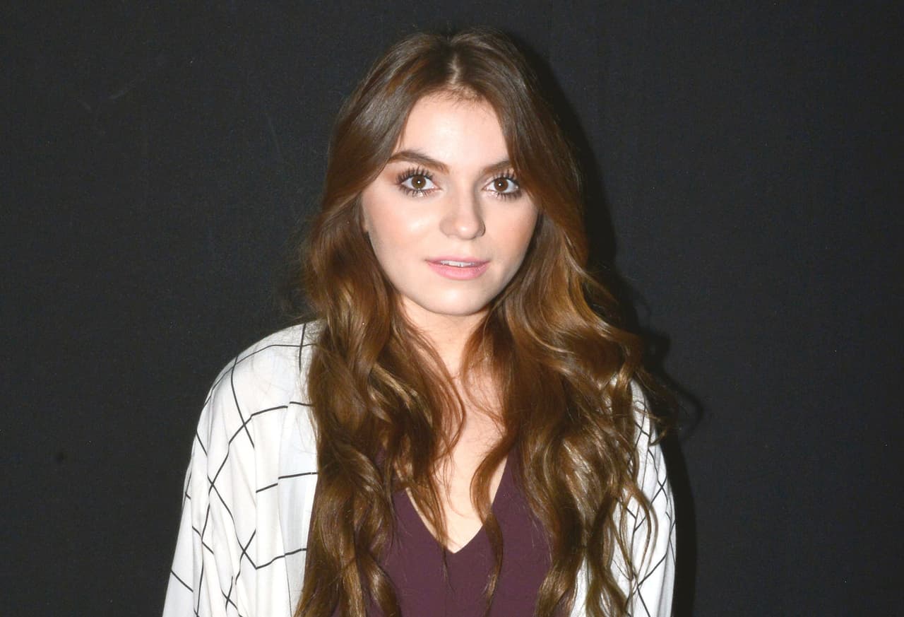 Sofia castro admite que a su novio no le agradan sus besos de telenovela