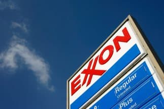 ExxonMobil también recibe el impacto del derrumbe de los precios del crudo