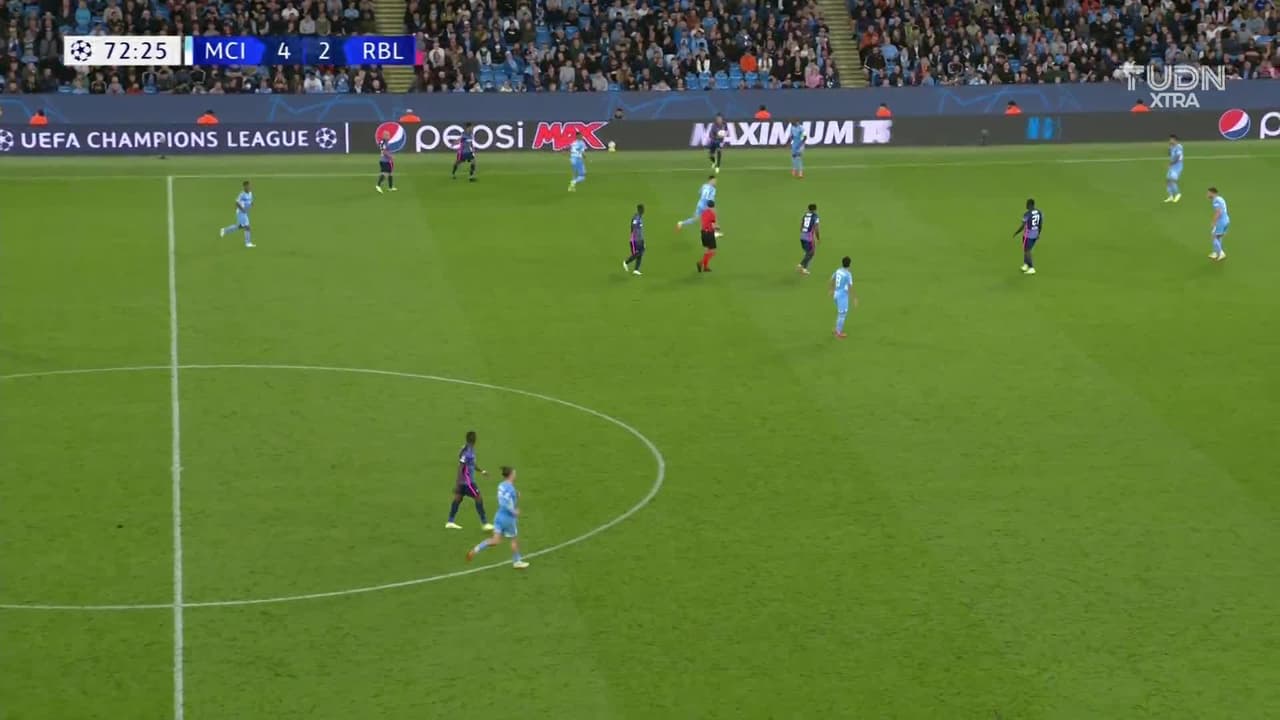 ¡Es un tiroteo! Nkunku hizo su 'hat-trick' y descontó para el Leipzig