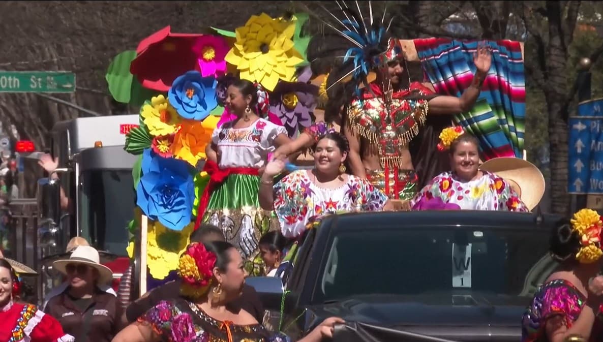 Mexicanos y charros destacan en desfile del Día de San Patricio 2026 en Atlanta