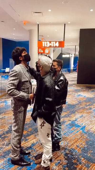 Además, recibió los consejos de sus amigos Mau y Ricky, que le pidieron "no se pusiera nervioso". ¿Lo habrá logrado?