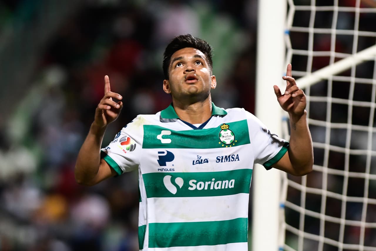 Diego Valdés y el 'Mudo' Aguirre son los hombres de la noche y le dan la victoria 2-1 a Santos sobre Tigres.