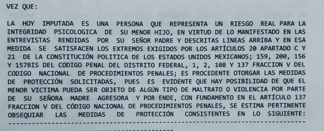 En la imagen se lee que "la hoy imputada (Ninel Herrera, nombre real de la artista) es una persona que 
<b><a href="https://www.univision.com/shows/despierta-america/giovanni-medina-responde-a-que-no-estaria-dispuesto-para-que-ninel-conde-pueda-ver-a-su-hijo-emmanuel-video" target="_blank">representa un riesgo real</a></b> para la integridad psicológica de su menor hijo". 
<br>