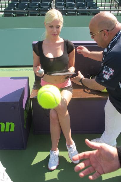 A jugar tenis con El Gordo y La Flaca