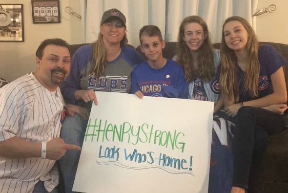 Estudiante víctima de violento ataque en escuela de Chicago es dado de alta del hospital