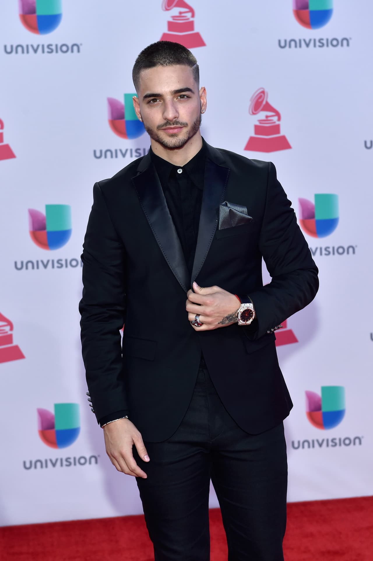 Maluma había lanzado su segundo álbum de estudio 'Pretty Boy, Dirty Boy', que le dio la oportunidad de estar nominado en la categoría Mejor Actuación Urbana.