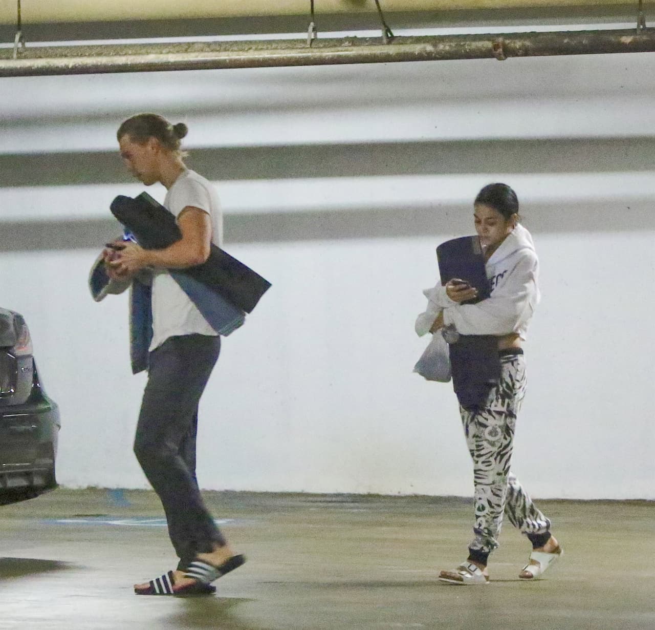 Y además, tenía que actuar en vivo el musical 'Grease'.