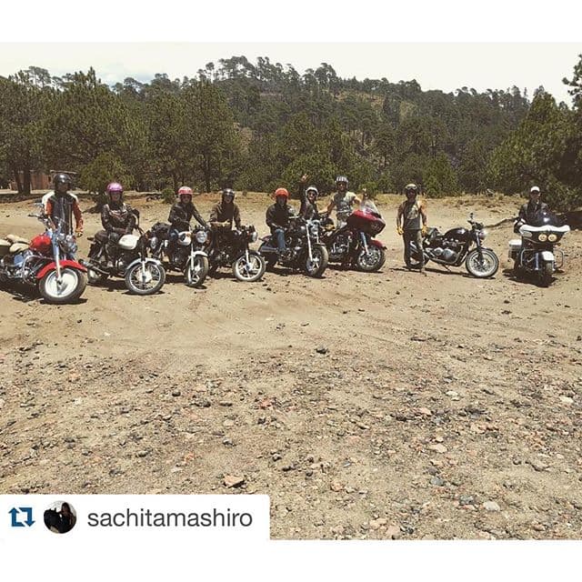 Esta salida fue la primera de una amiga que es parte del grupo y es por eso que todos la celebraron. Todos sacaron sus looks más rudos, el actor por su parte descanso un poco del set de grabación de la novela ´Tres Veces Ana´ que pronto podrás disfrutar por Univision.