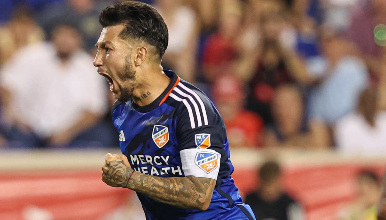 ¡Lucho, capitán; Lucho, salvador! Acosta guía la remontada de Cincinnati
