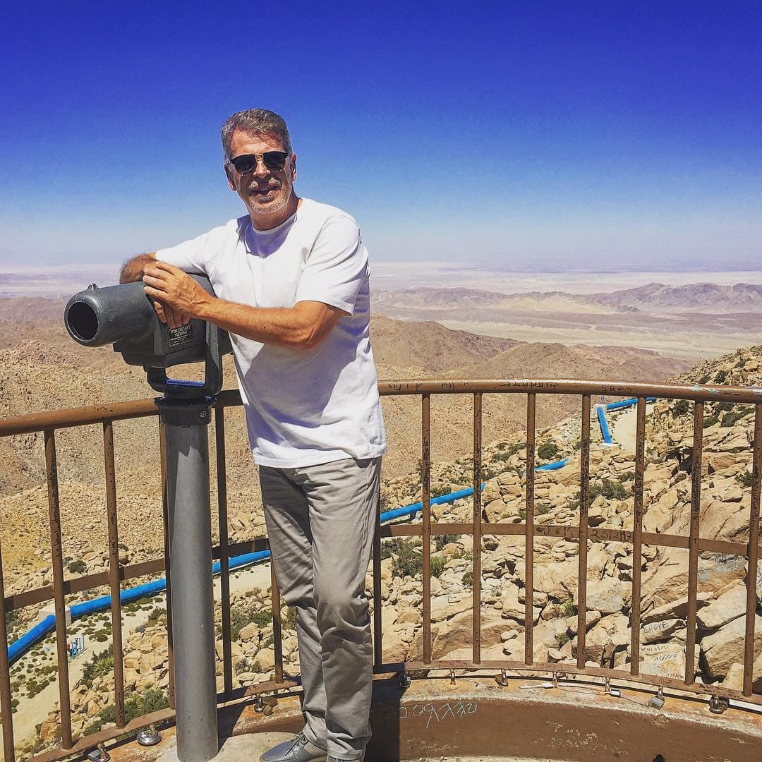 Iniciamos esta lista con el actor
<b> <a href="http://www.univision.com/temas/sergio-goyri">Sergio Goyri</a></b>, y es que como era de esperarse sus hijos iban a heredar esa galanura que siempre lo ha caracterizado, por lo que ahora son ellos quienes roban suspiros en las imágenes que el actor comparte en sus redes sociales.