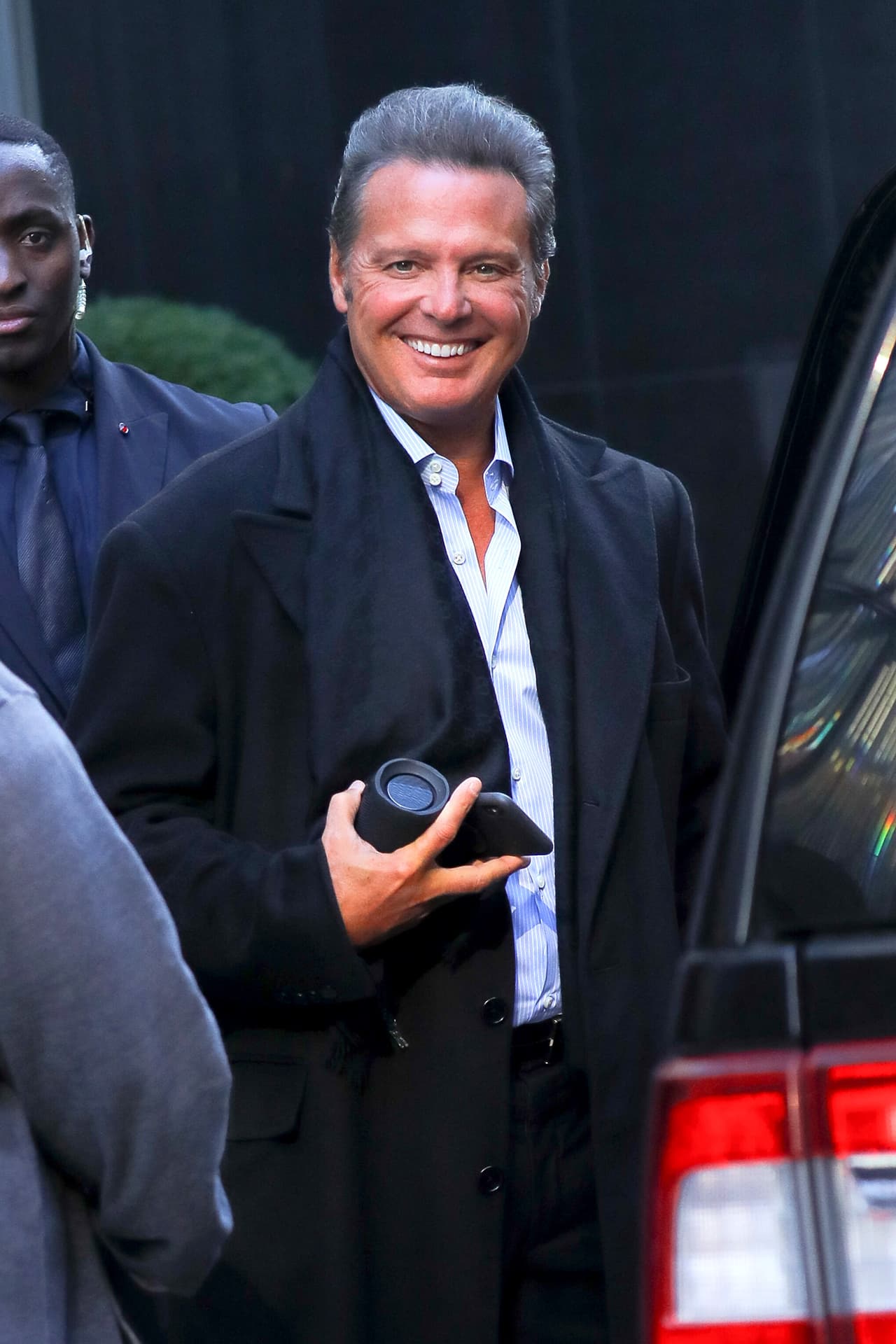 <h3 class="cms-H3-H3">Luis Miguel</h3>
<br>
<br>La famosa serie del 
<a href="https://www.univision.com/musica/luis-miguel-dejo-misteriosa-publicacion-despues-de-varios-meses-de-ausencia" target="_blank">‘Sol de México’</a> repasó las distintas etapas de su brillante carrera. Y aunque el cantante de baladas siempre ha intentado mantener en secreto su vida, con la serie ‘Luis Miguel’ el artista dio a conocer varios detalles que azotaron su vida, como la desaparición de su madre, su 
<a href="https://www.univision.com/musica/cantantes-que-comenzaron-sus-carreras-desde-ninos-fotos" target="_blank">crecimiento en la música</a>, los líos judiciales, económicos, sus controversiales relaciones amorosas y hasta una fuerte depresión.