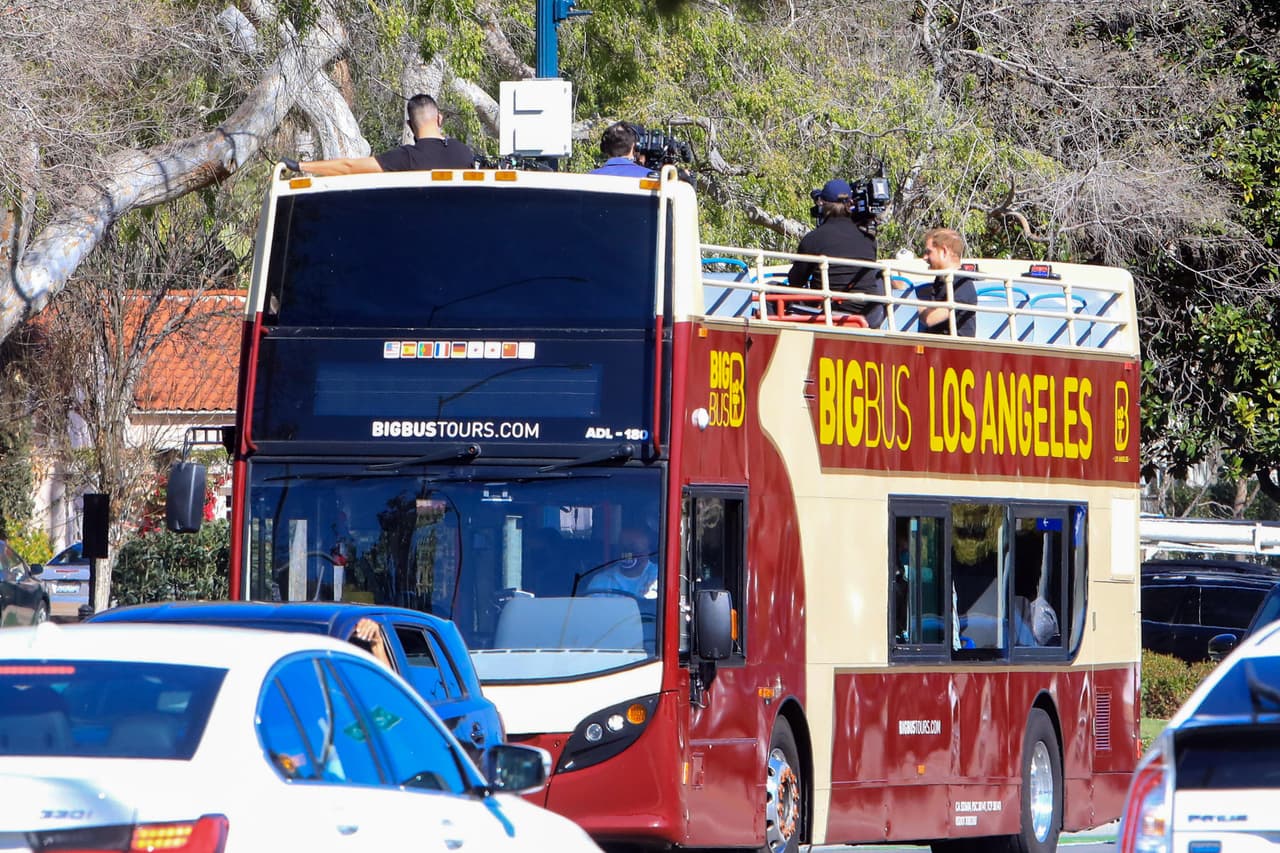 El príncipe Harry recorriendo Los Ángeles junto a James Corden