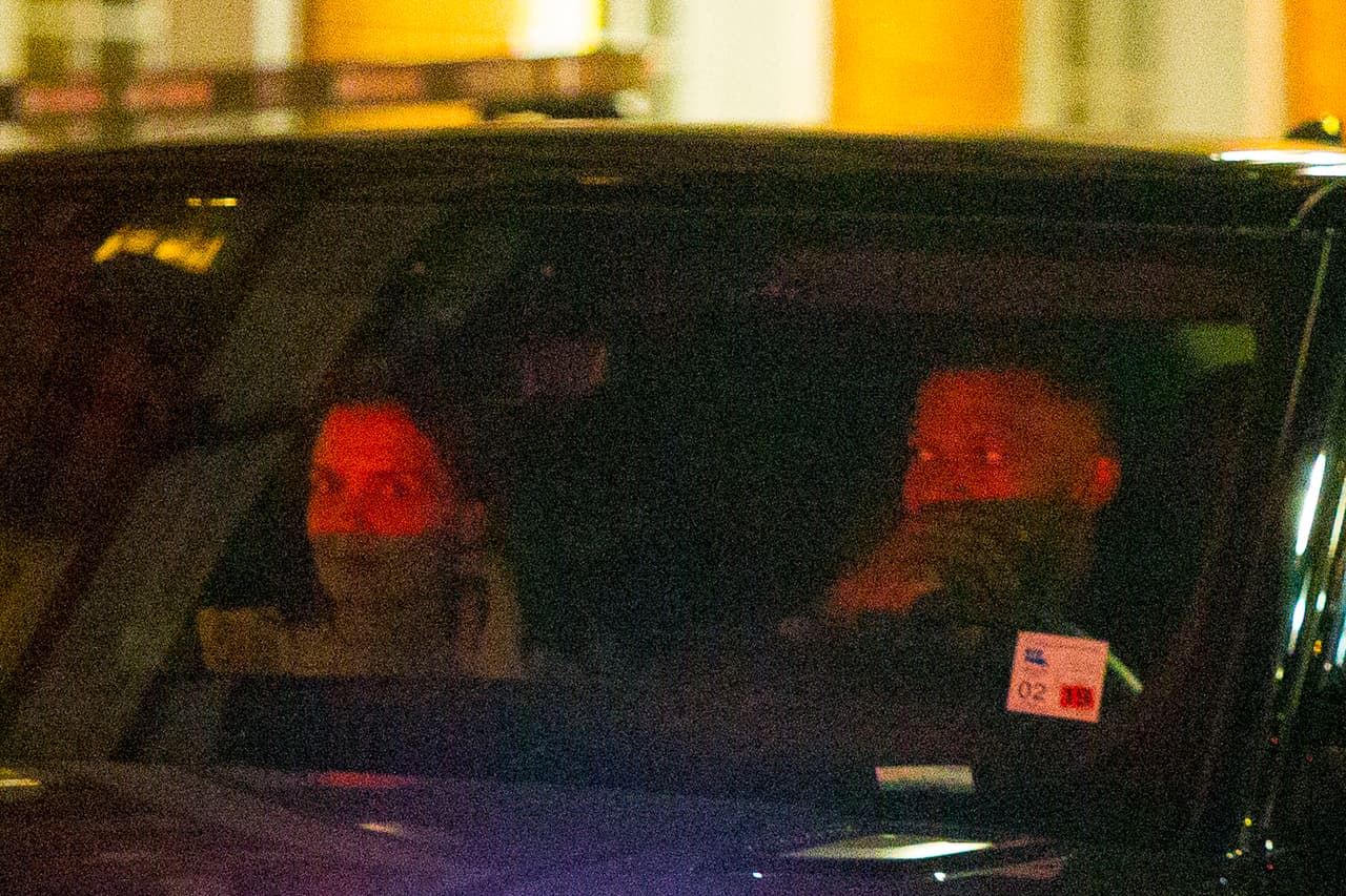 Pero la relación entre ambos siempre fue reservada. Una fuente de 
<b><a href="https://www.etonline.com/jamie-foxx-and-katie-holmes-break-up-after-6-years-of-dating-130768" target="_blank">ET Online</a></b> así la describió: "
<b>Nunca tuvieron una relación típica</b>. Siempre han sido increíblemente independientes y sus vidas no giraron entre sí".