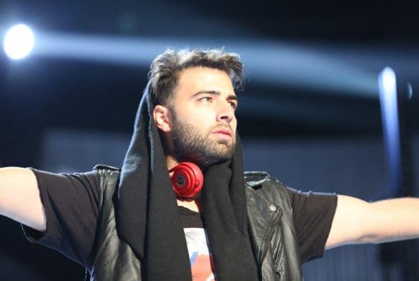 Jeancarlos también se está alistando.