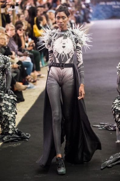 ¡La moda está para vestir, no para dañar! Los más lastimados de su desfile fueron nuestros ojos de espectador. ¡Auch!