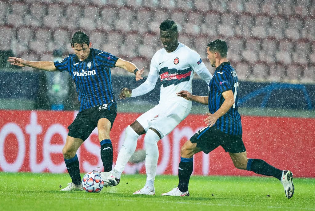 Midtjylland 0-4 Atalanta | Zapata (26’), Papu Gómez (36’), Muriel (42’) y Miranchuk (88’) marcaron. Midtjylland se enfrentará al Liverpool y Atalanta al Ajax en la segunda fecha de la justa.
