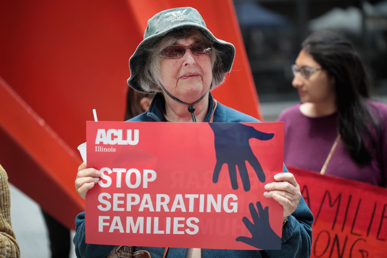 Los menores migrantes que no son mexicanos, viajan solos y son detenidos por la Patrulla Fronteriza son objeto de un trato especial que marca una ley de 2008.