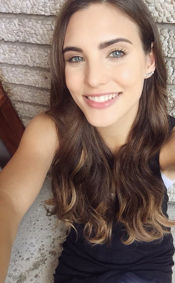 Ella le impregnó una gran dulzura a su personaje de
<b><a href="http://www.univision.com/series/la-piloto/macarena-agacha-es-olivia-nieves-en-la-piloto">Olivia Nieves.</a></b>