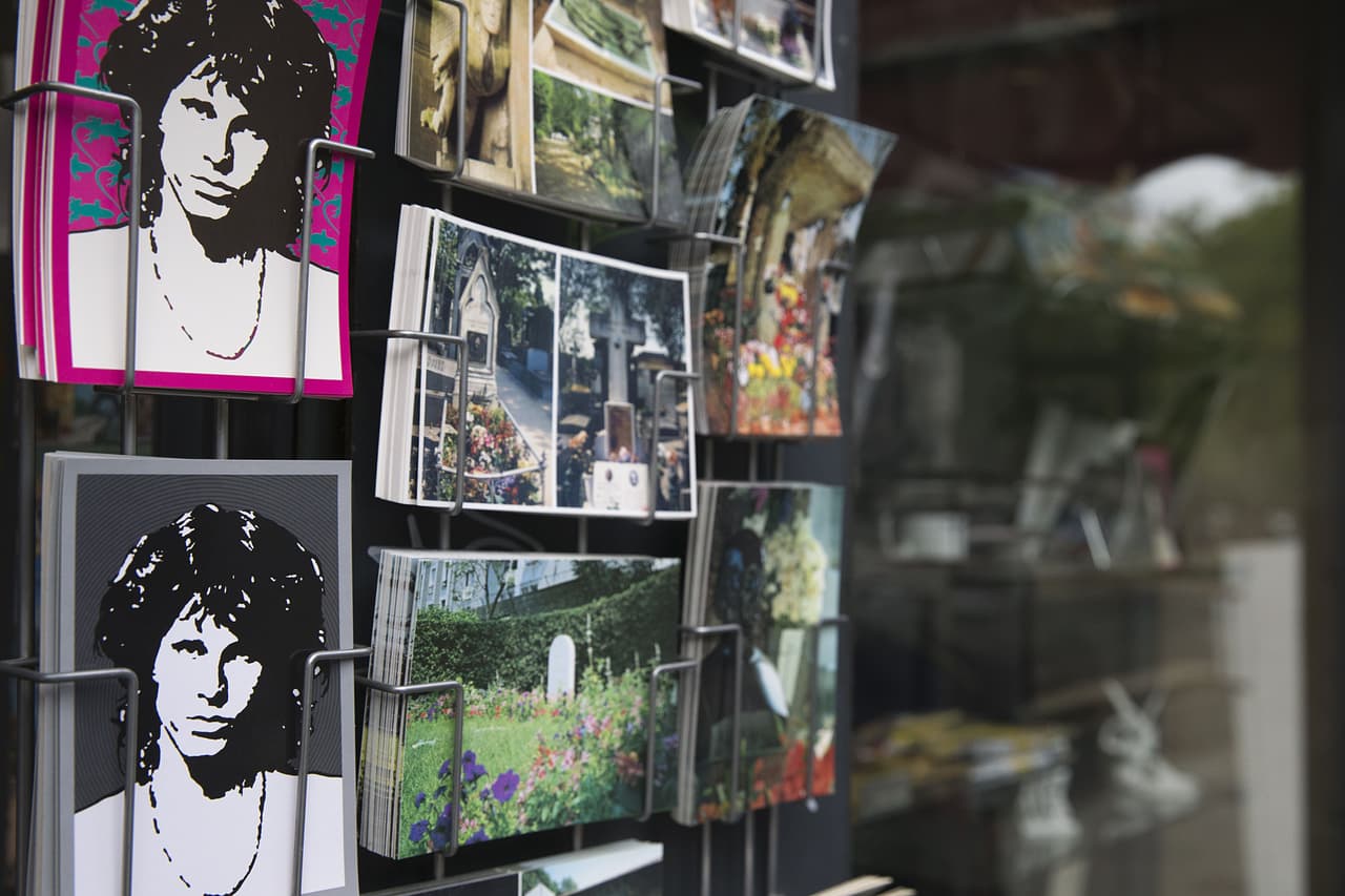 Jim Morrison, líder de la agrupación The Doors, también falleció a causa del abuso de diversas sustancias.