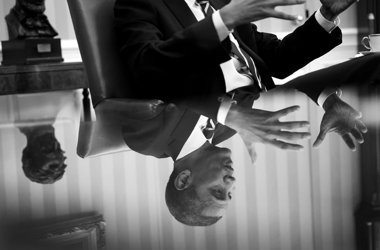 <b>El reflejo.</b> La imagen de Barack Obama sobre la superficie pulida de una mesa en la Casa Blanca.