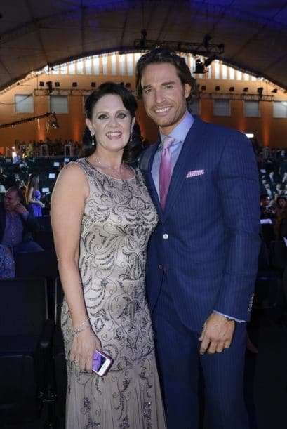 Te llevamos detrás de cámaras de Premios TVyNovelas 2014. Estos fueron los momentos que no pudiste ver y que aquí te los mostramos en exclusiva.