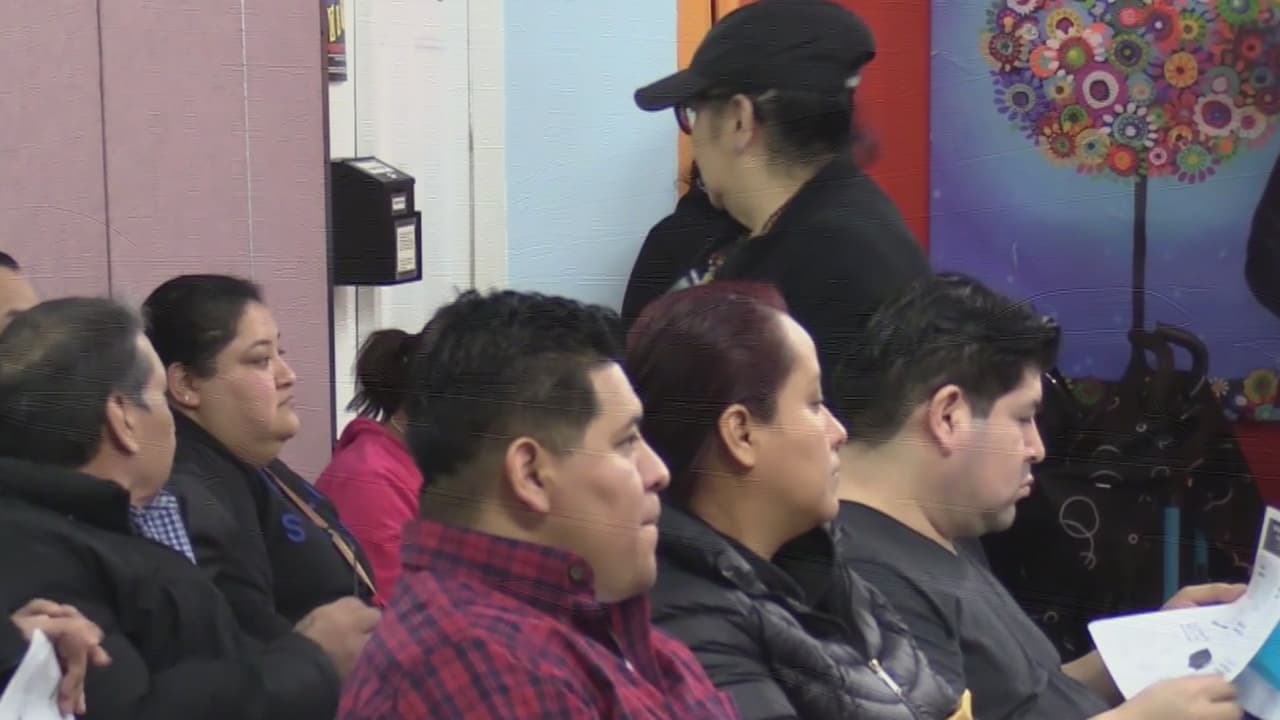 Presupuesto de NYC en estudio enfrenta críticas por recorte a ayudas para comunidades inmigrantes durante la pandemia  