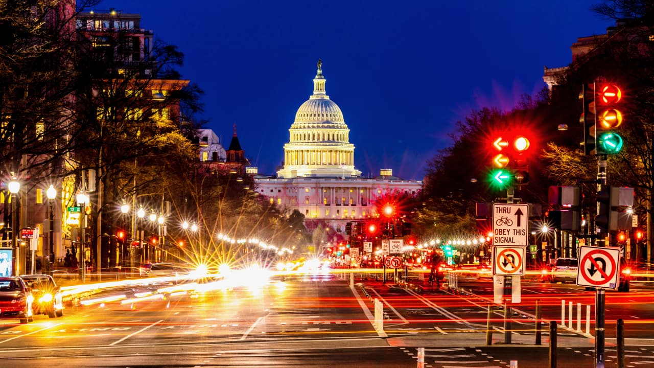 <h3 class="cms-H3-H3">19. Washington D.C., EEUU</h3>
<br>Puesto en 2017: 
<b>20</b>
<br>Horas perdidas por habitante en tráfico pesado: 
<b>155</b>