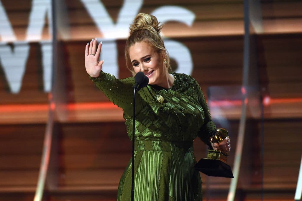 Adele elogió el disco 'Lemonade' de Beyoncé y dijo que era de sus favoritos.