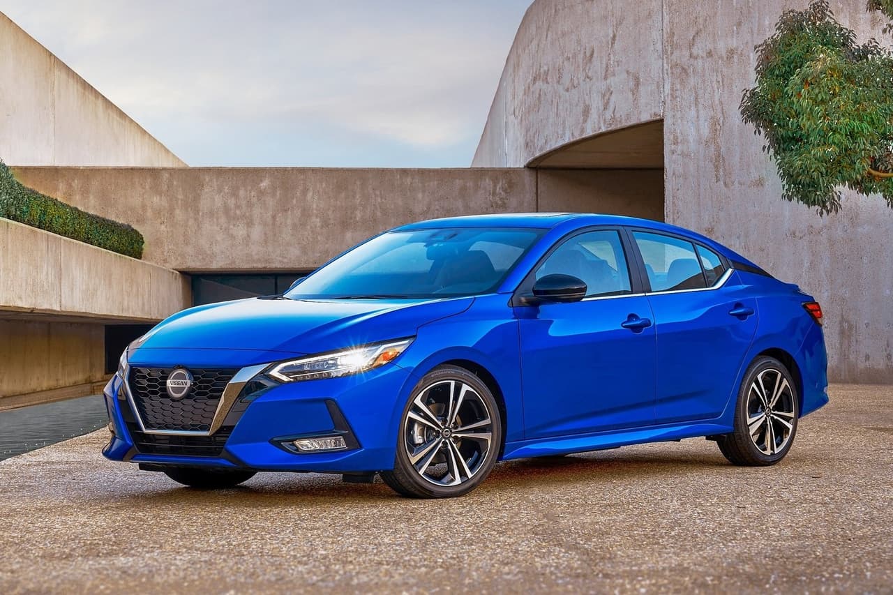 <h3 class="cms-H3-H3"><b>8. Nissan Sentra</b></h3>
<br>
<br>
<b>Diferencial porcentual de precio sobre modelo de un año de uso: </b>30.2%
<br>
<br>
<b>Diferencial de precio en dólares sobre modelo de un año de uso:</b> $6,209