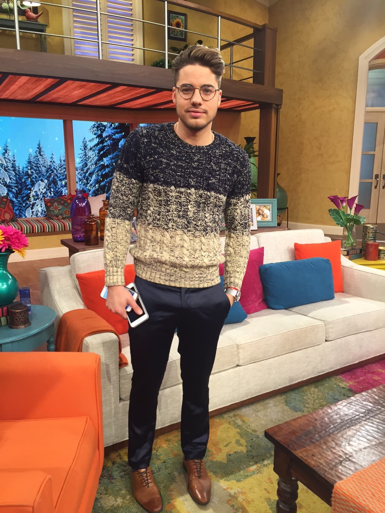 ¿Qué tal el look de William? ¡Nos gustan sus gafas!