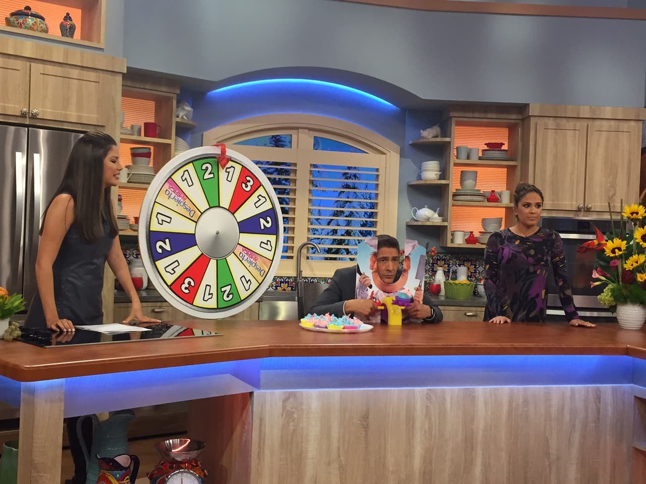 Con un poco de temor Johnny se enfrentó a la dulce ruleta.