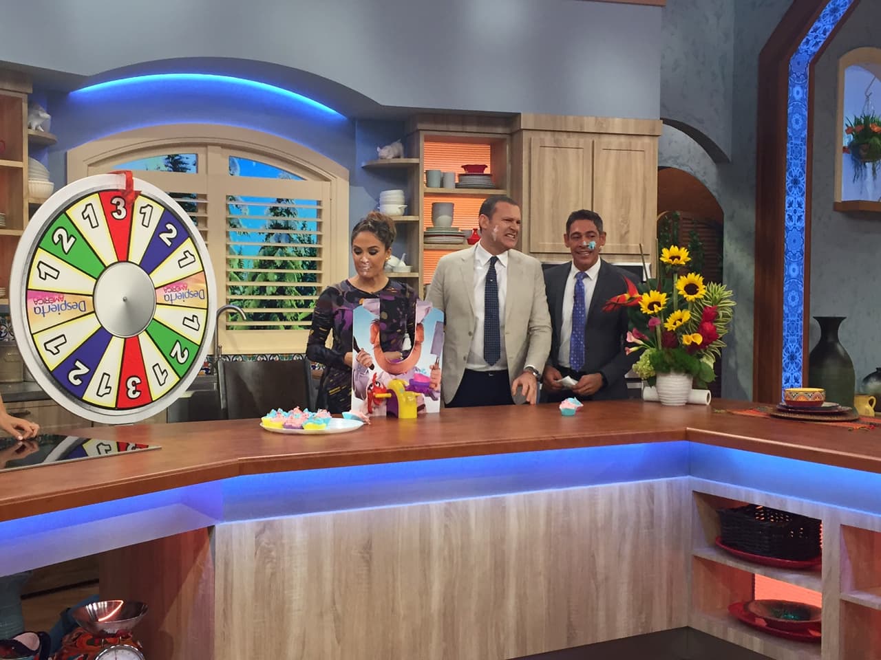 Pero a él también le tocó besito de merengue.