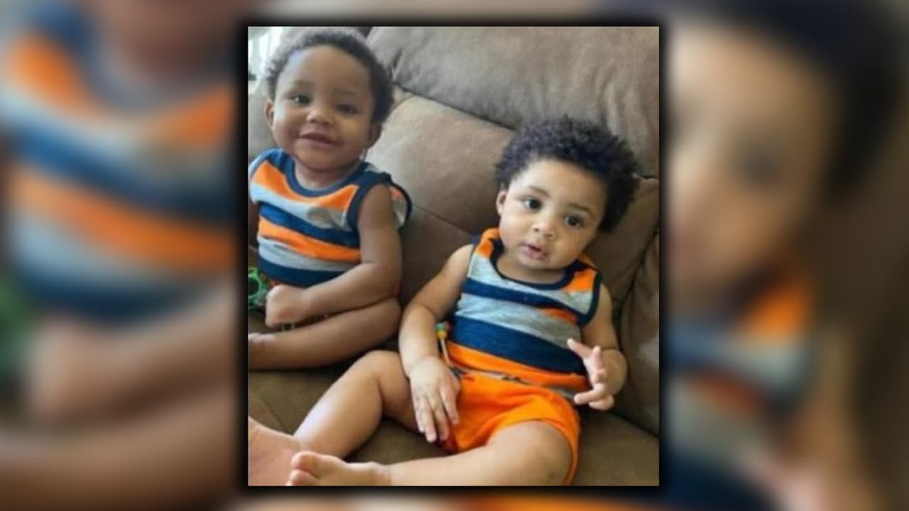 Caysen y Cassius Williams de 10 meses de edad, estaban dentro del vehículo junto a su madre cuando fueron encontrados muertos.