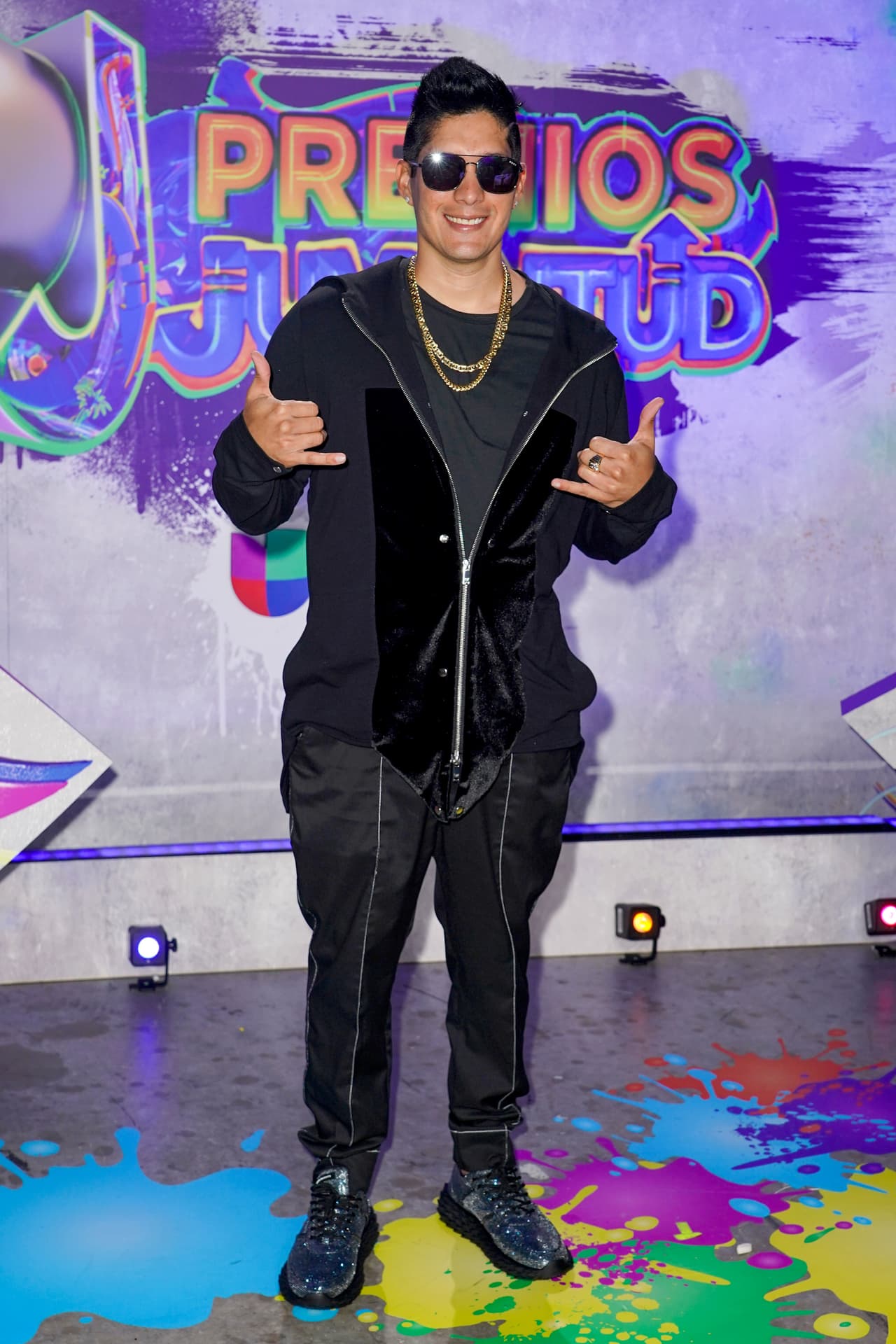 "Yo les pediría a los fans, a todos los que lo quieren, que recen o 
<b>manden su energía por un milagro</b>".
<br>