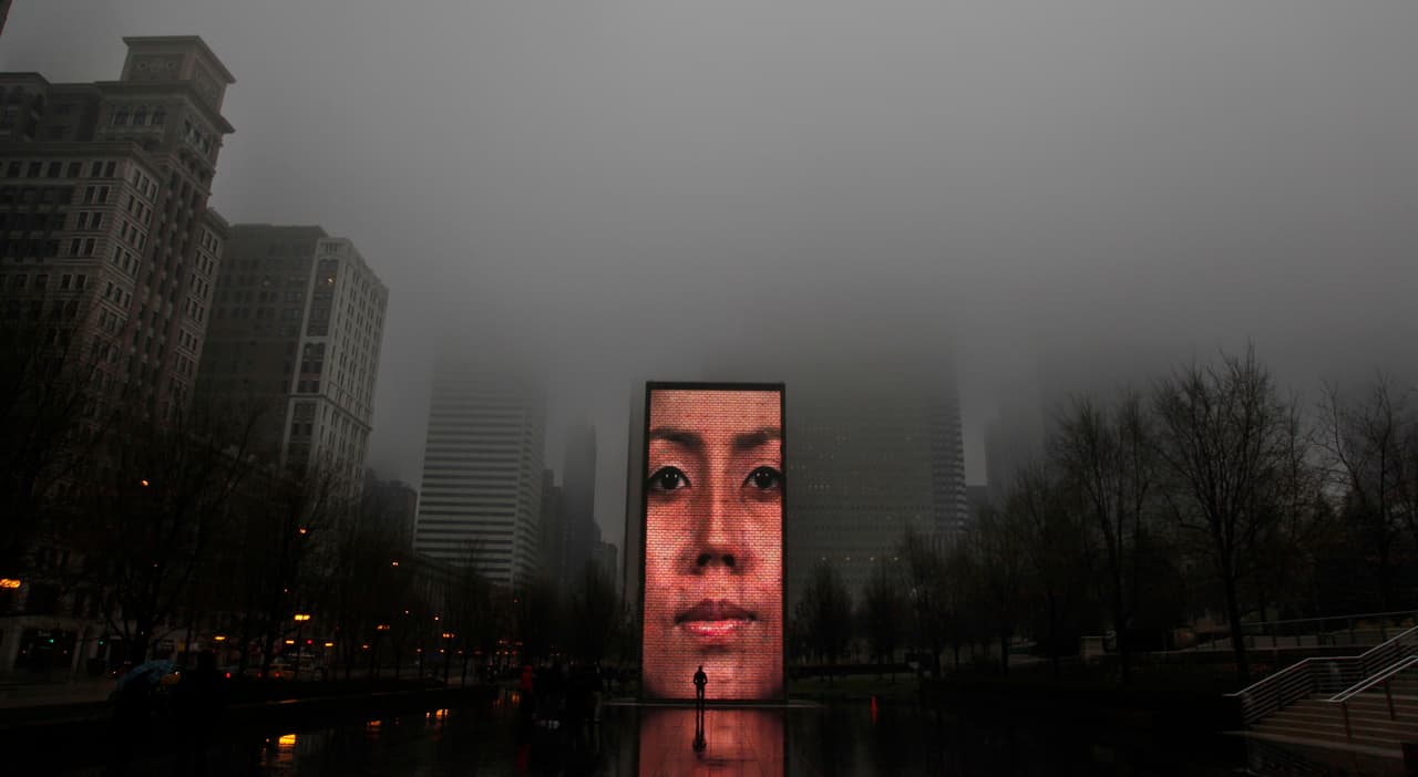 Densa neblina abarca Chicago después de un día soleado y caluroso