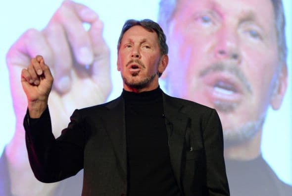 LARRY ELLISON. Dueño de unos 52,300 millones de dólares, el director ejecutivo de Oracle es fanático de los yates, coches y villas de lujo.