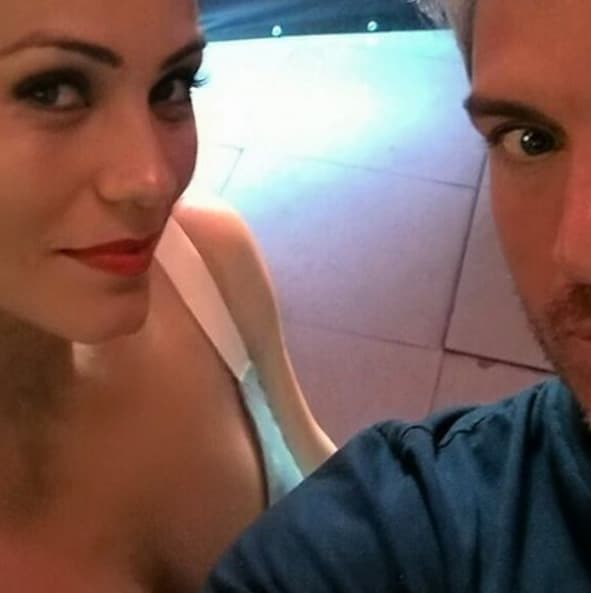 La llegada de sus mellizos los unió todavía más y están tan ilusionados que no dejan de compartir fotos de los nuevos integrantes de la familia.