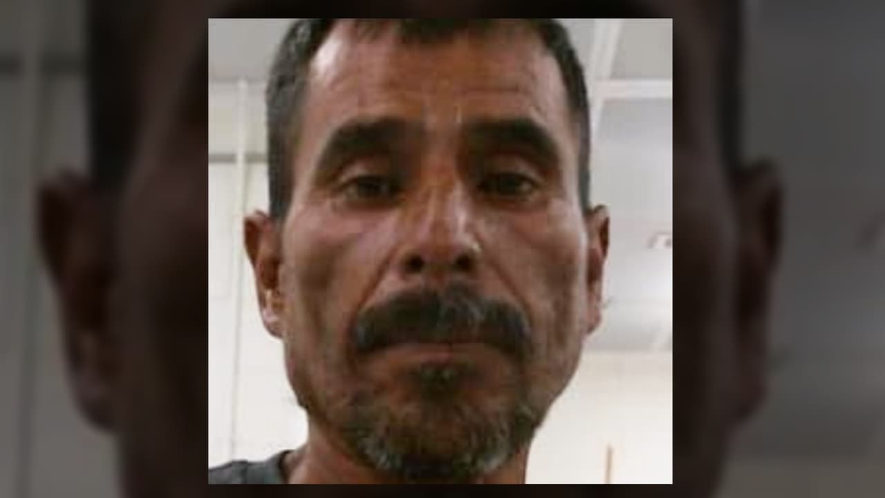 Las huellas dactilares indicaron que este migrante capturado por agentes la Patrulla Fronteriza en Wellton había usado un nombre y una fecha de nacimiento falsos para ocultar su verdadera identidad, pero confirmaron que se le busca por asesinato en primer grado en Tennessee. Fue entregado al Departamento de Policía de Yuma.