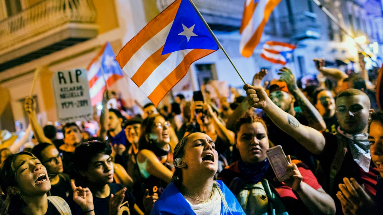 "Estoy orgullosa de mi gente en Puerto Rico", dicen puertorriqueños desde Chicago tras mensaje de renuncia de Roselló