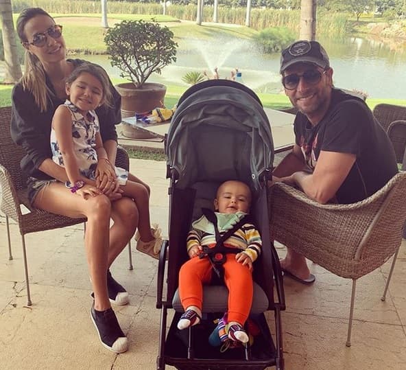 Ramírez, quien es madre de dos hijos (Gia y Rocco) con Borghetti, afirmó que comenzaron 2020 sin tener en mente alguna fecha o detalles sobre su futura boda.