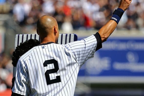 Derek Jeter es homenajeado con un emotivo video