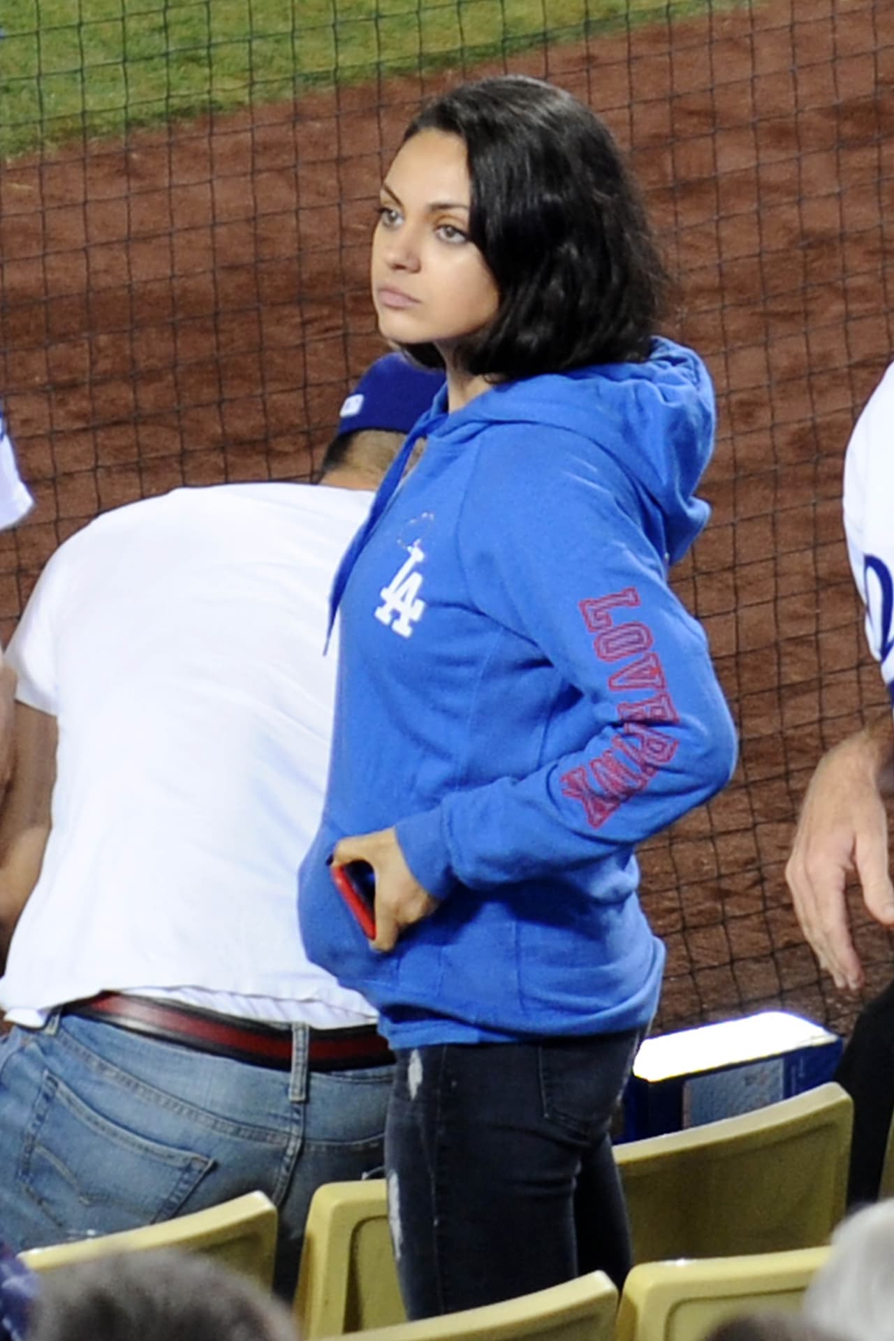 Y dejó a Mila solita...