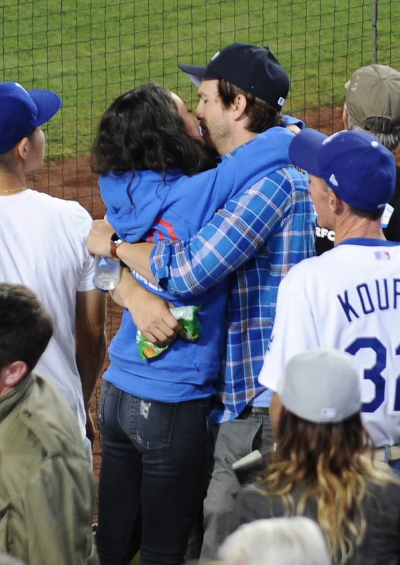 Celebrando un home-run de los Dodgers.