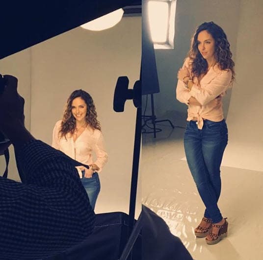 Fue así como llegó a este proyecto la actriz Carla Carrillo, quien anteriormente había participado en 'Las Bravo' (2014) y 'El Chema' (2016).