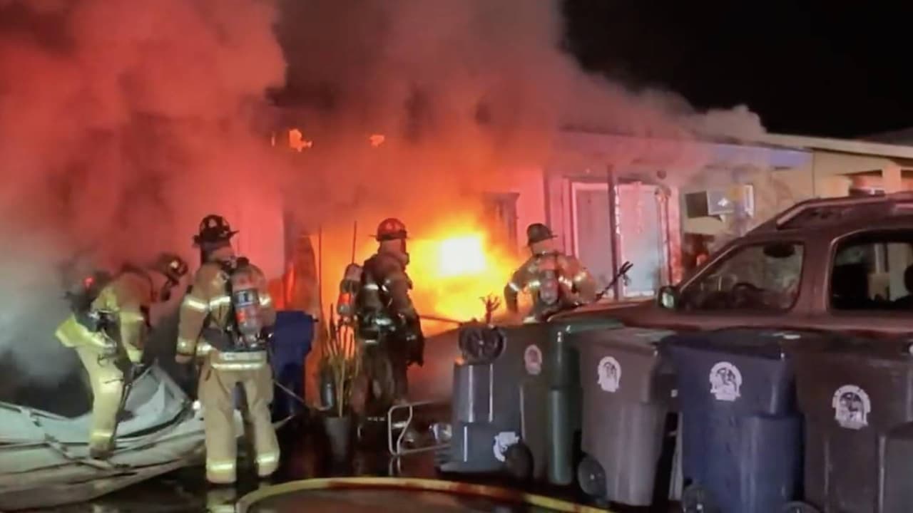 Incendio en casa dúplex deja seis personas sin hogar en Rancho Córdova