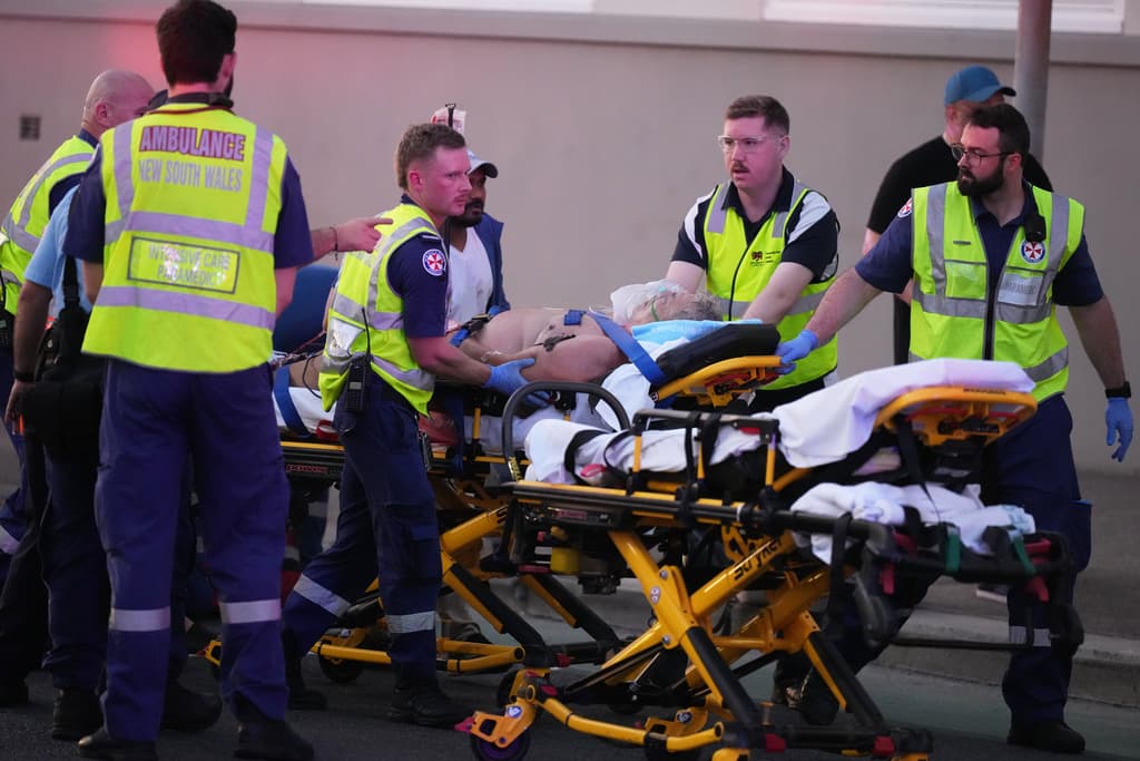Al menos 16 muertos en un "ataque terrorista" durante una celebración judía en una popular playa de Australia